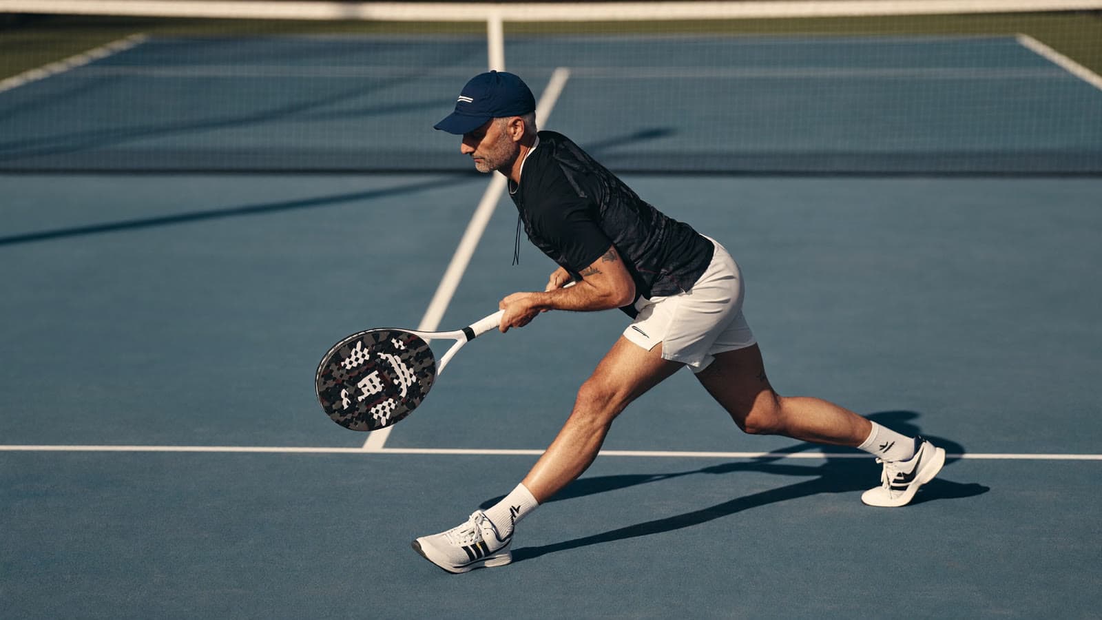 Padel player rotating thoracic spine before a match